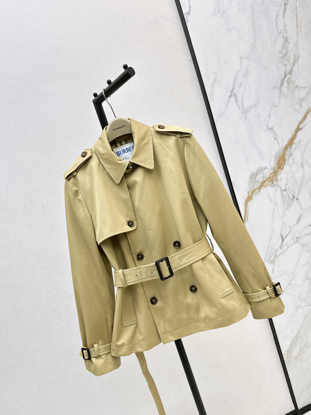 Burberry 25Ss—A new classic mid-length trench coat for fall and winter. - Image 4