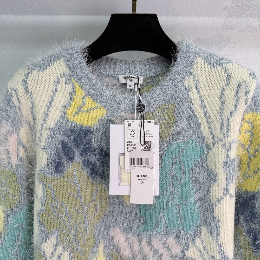 Chanel Heavy Mohair Crew Neck Long Sleeve Top - Image 4