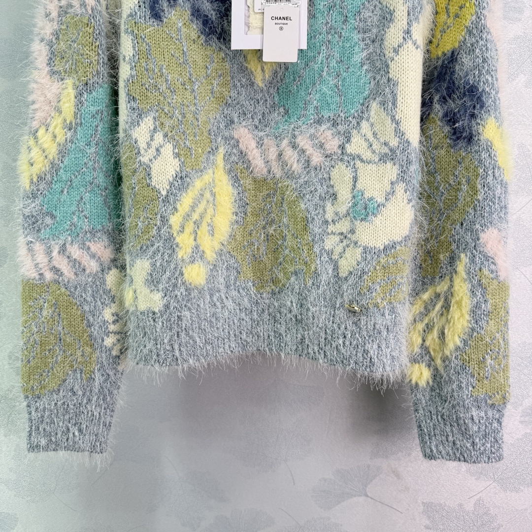 Chanel Heavy Mohair Crew Neck Long Sleeve Top - Image 8