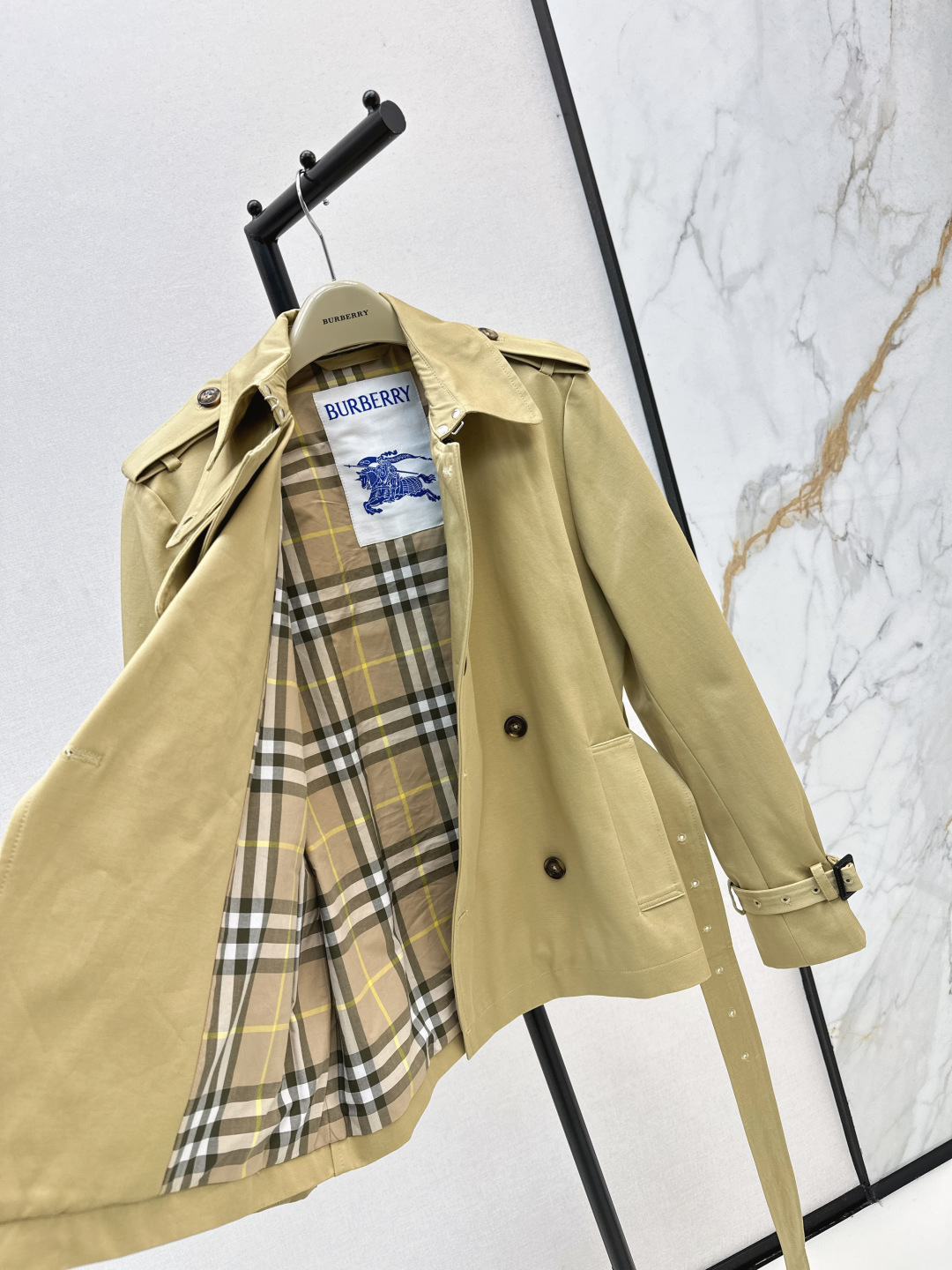 Burberry 25Ss—A new classic mid-length trench coat for fall and winter. - Image 9